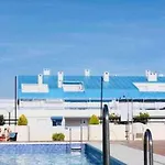 Large Modern Beach Front Apartment, Rooftop Pool!! Apartment