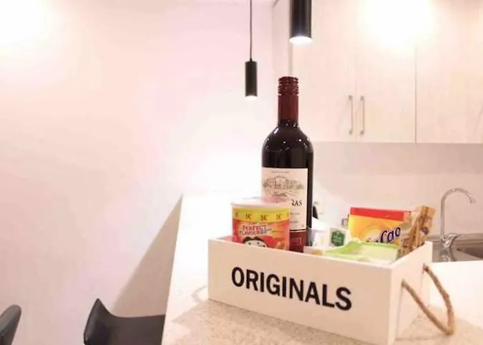 Lejlighed Large Modern Beach Front Apartment, Rooftop Pool!! *