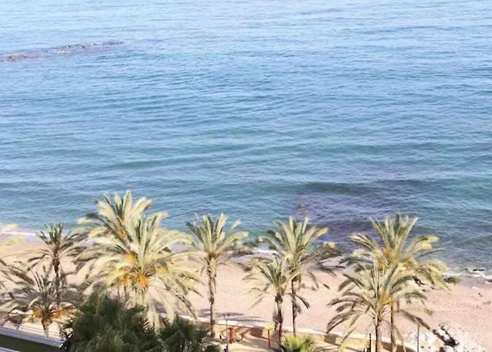 Apartamento Large Modern Beach Front Apartment, Rooftop Pool!! Marbella