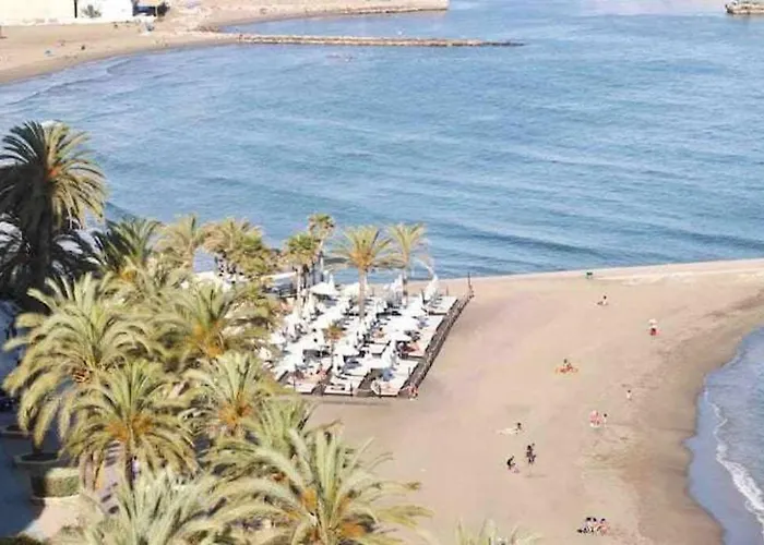 Large Modern Beach Front Apartment, Rooftop Pool!! Lejlighed Marbella