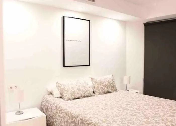 Lejlighed Large Modern Beach Front Apartment, Rooftop Pool!! Marbella